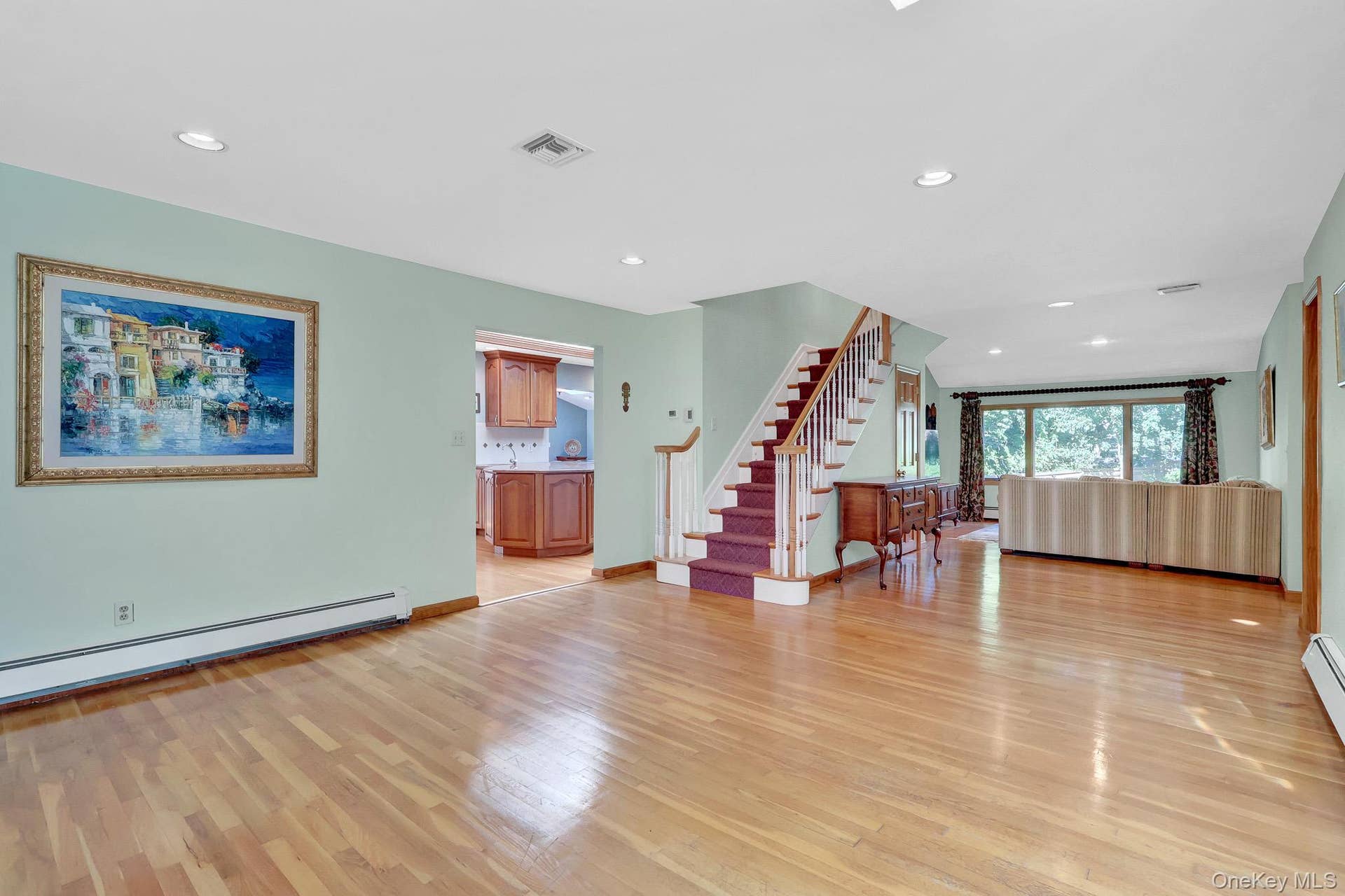 9 Shipyard Lane, Setauket, NY 11733 flexible living space