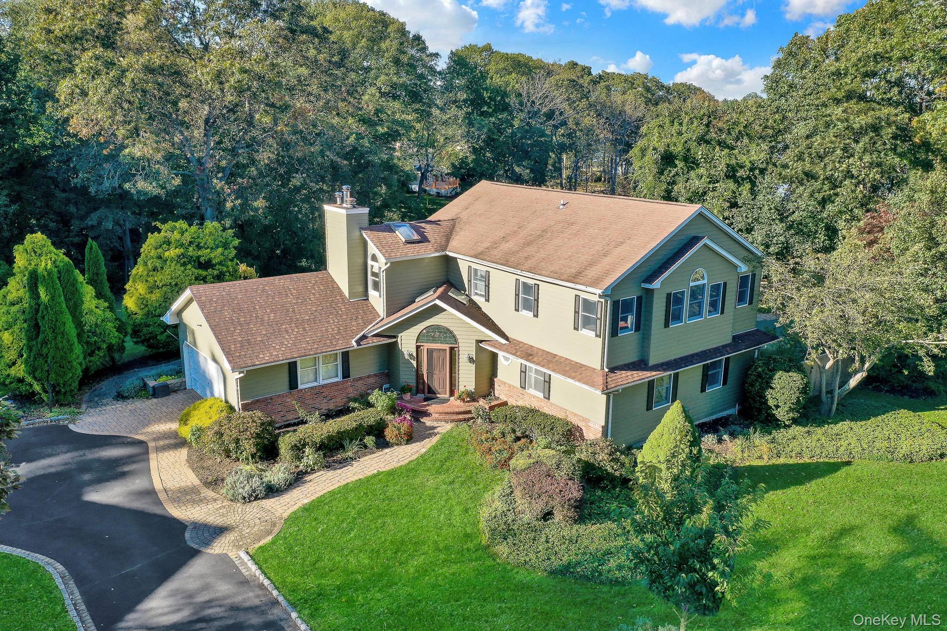 9 Shipyard Lane, Setauket, NY 11733 Front of Structure