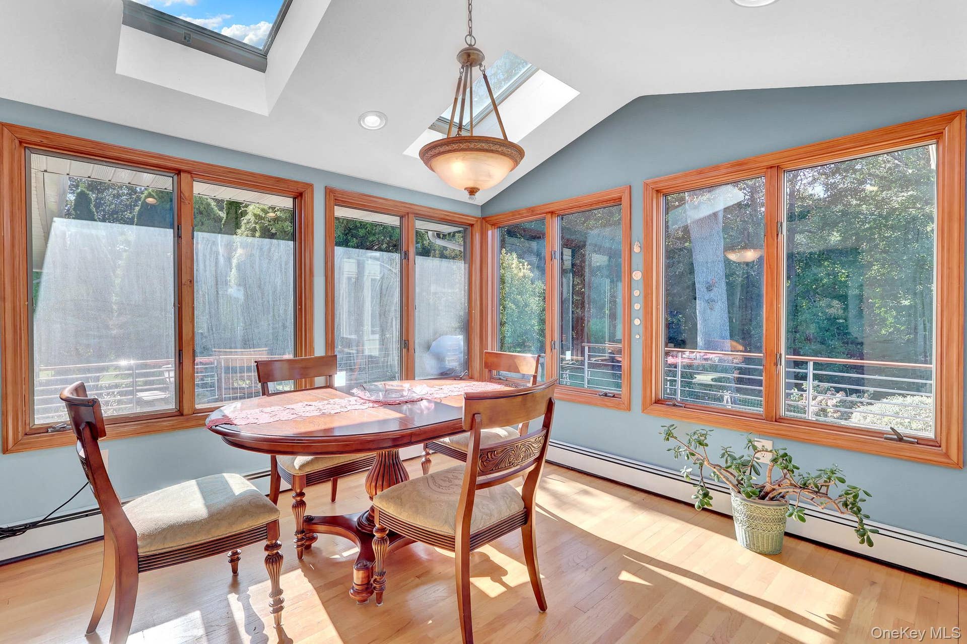 9 Shipyard Lane, Setauket, NY 11733 SKYLIGHTS