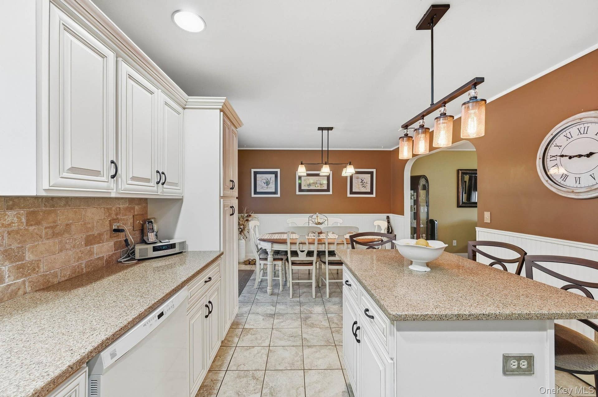 161 Highland Avenue, Monroe, NY 10950 A comfortable dining space ready for everything from casual meals to special occasions.