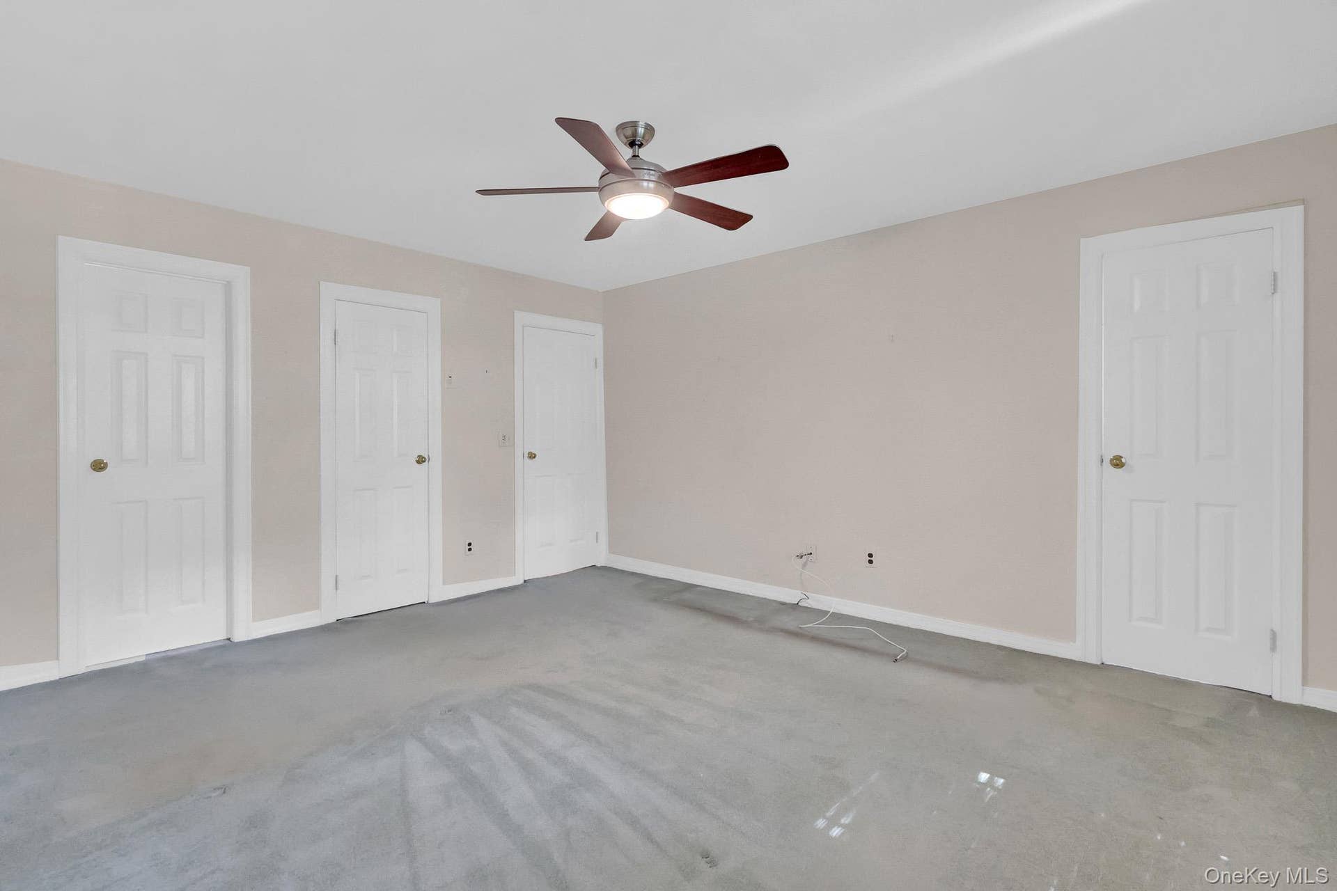32 Huntington, Yaphank, NY 11980 32 Huntington, Yaphank, NY 11980