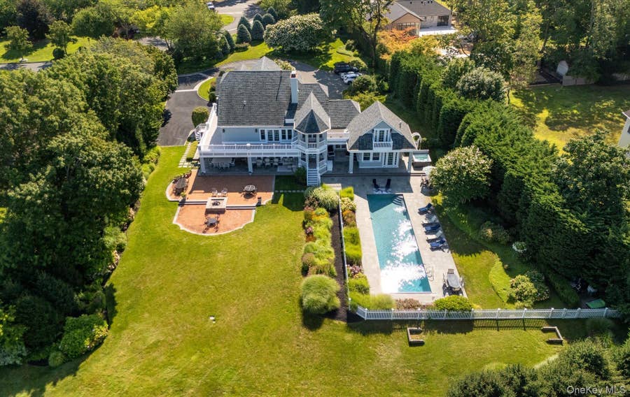Property photo for 1 Pembroke Drive, Glen Cove, NY