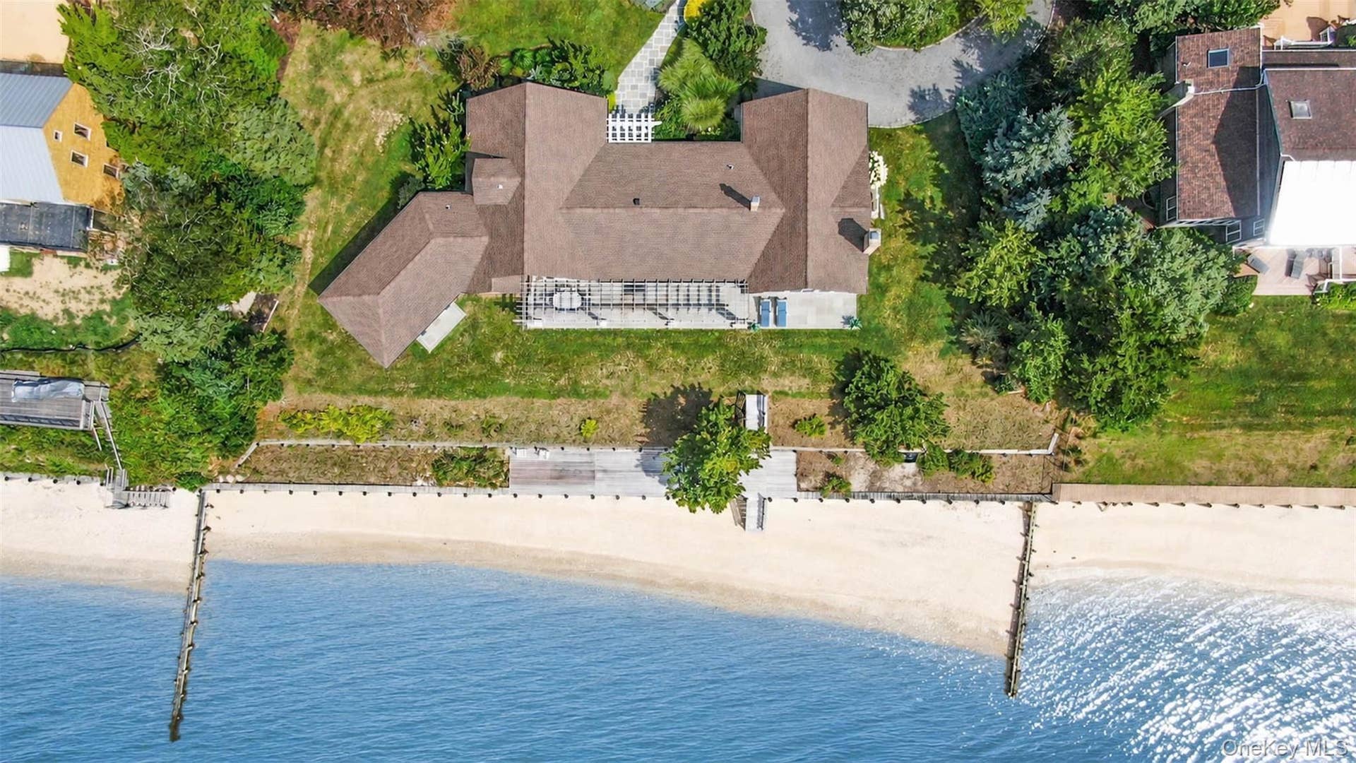920 E Cedar Point Drive, Southold, NY 11971 920 E Cedar Point Drive, Southold, NY 11971