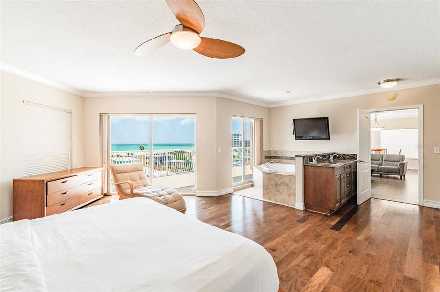 Property photo for 11605 GULF BOULEVARD, #604, Treasure Island, FL