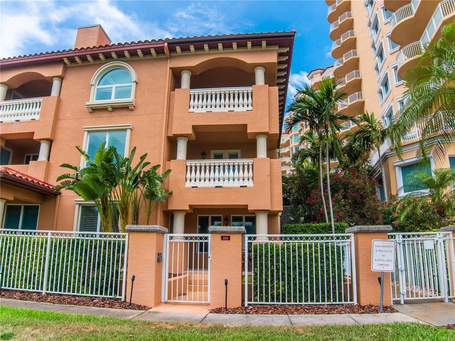 Property photo for 595 5TH AVENUE NE, St Petersburg, FL