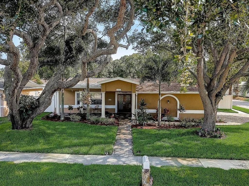 11161 111TH PLACE N, Seminole, FL 33778 11161 111TH PLACE N, Seminole, FL 33778