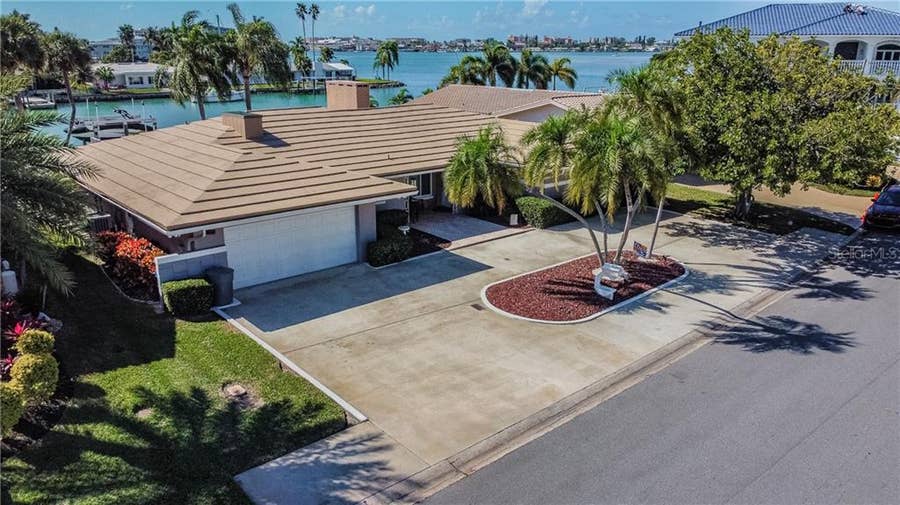 Property photo for 12500 5TH STREET E, Treasure Island, FL
