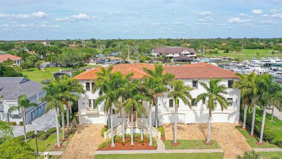 Property photo for 6129 PASADENA POINT BOULEVARD, Gulfport, FL