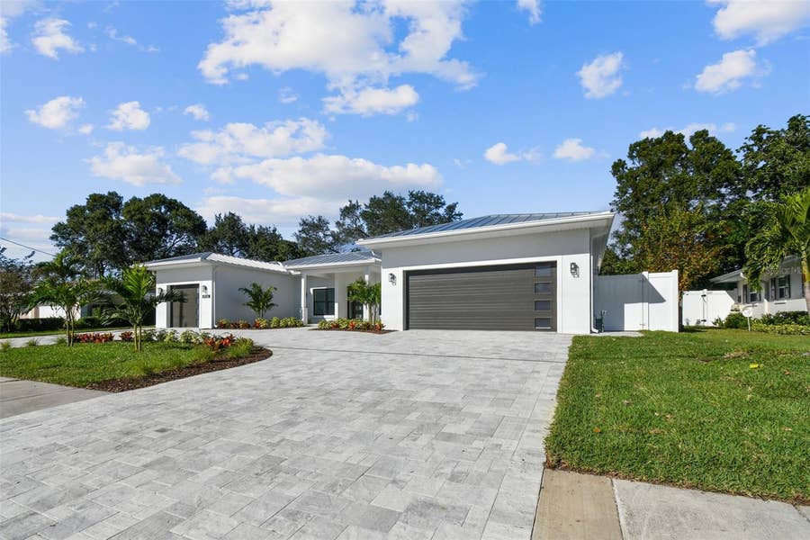 Property photo for 806 OSCEOLA ROAD, Belleair, FL