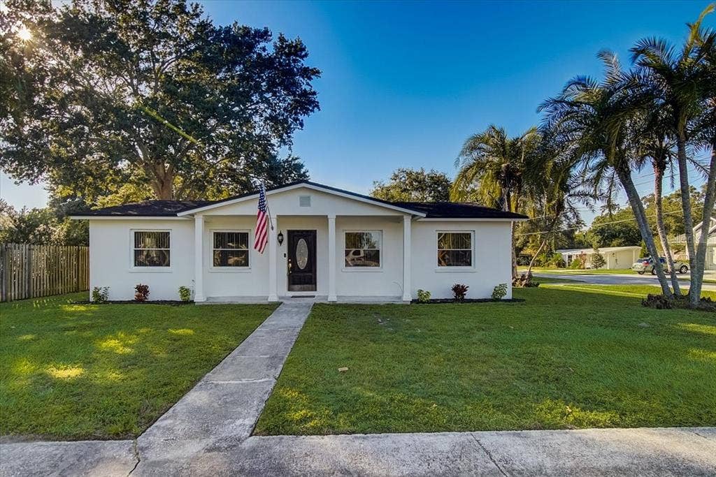 5201 S QUINCY STREET, Tampa, FL 33611 5201 S QUINCY STREET, Tampa, FL 33611