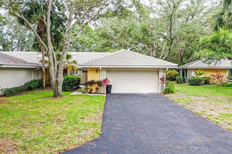 Property photo for 243 SOUTHAMPTON LANE, #273, Venice, FL