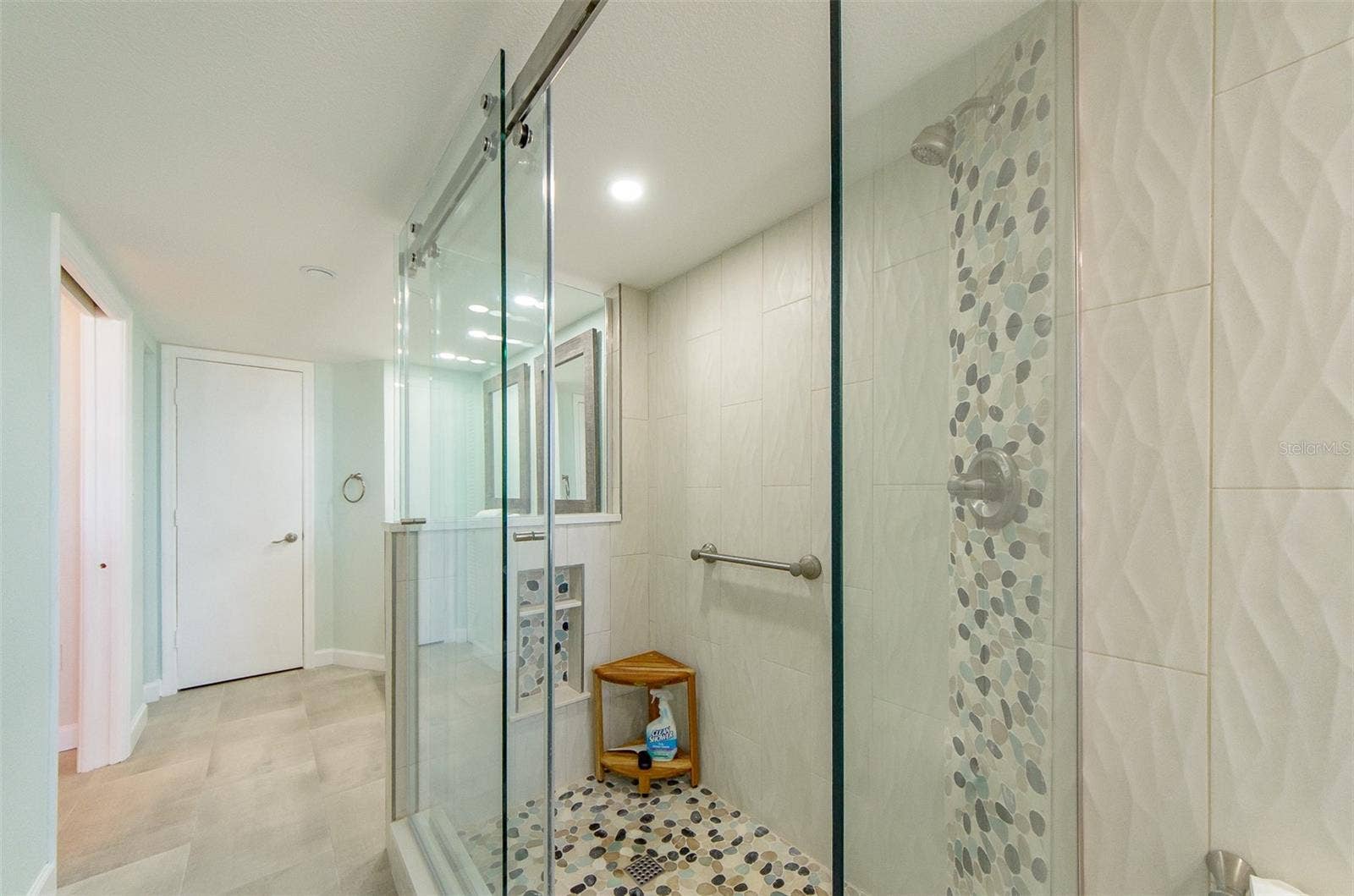 1290 GULF BOULEVARD, #907, Clearwater, FL 33767 1290 GULF BOULEVARD, #907, Clearwater, FL 33767