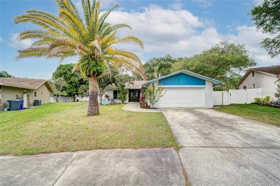Property photo for 725 KIRKLAND CIRCLE, Dunedin, FL