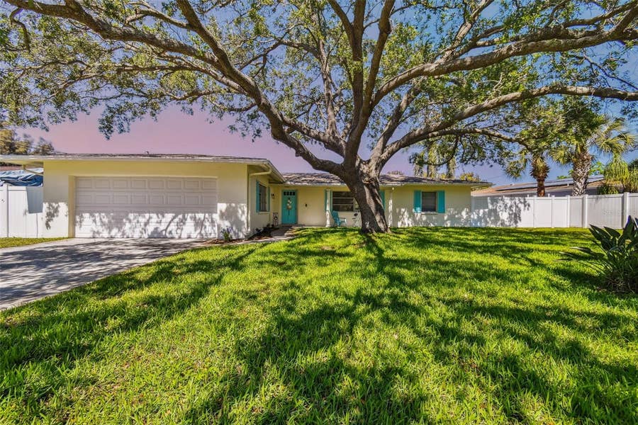 Property photo for 965 45TH AVENUE NE, St Petersburg, FL