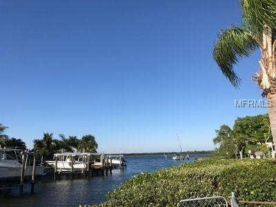 1733 BAYOU GRANDE BOULEVARD NE, St Petersburg, FL 33703 =