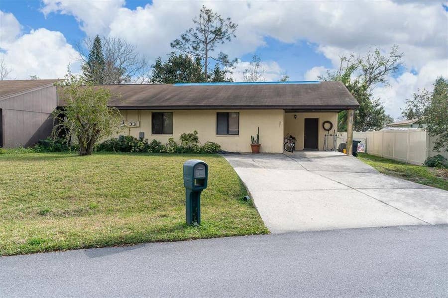 Property photo for 321 LAKE HARRIS DRIVE, Lakeland, FL