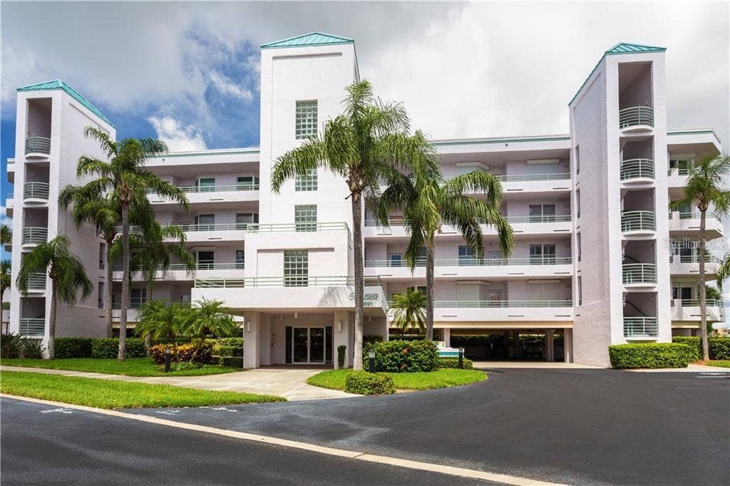 8021 SAILBOAT KEY BOULEVARD S, #405, St Pete Beach, FL 33707 8021 SAILBOAT KEY BOULEVARD S, #405, St Pete Beach, FL 33707