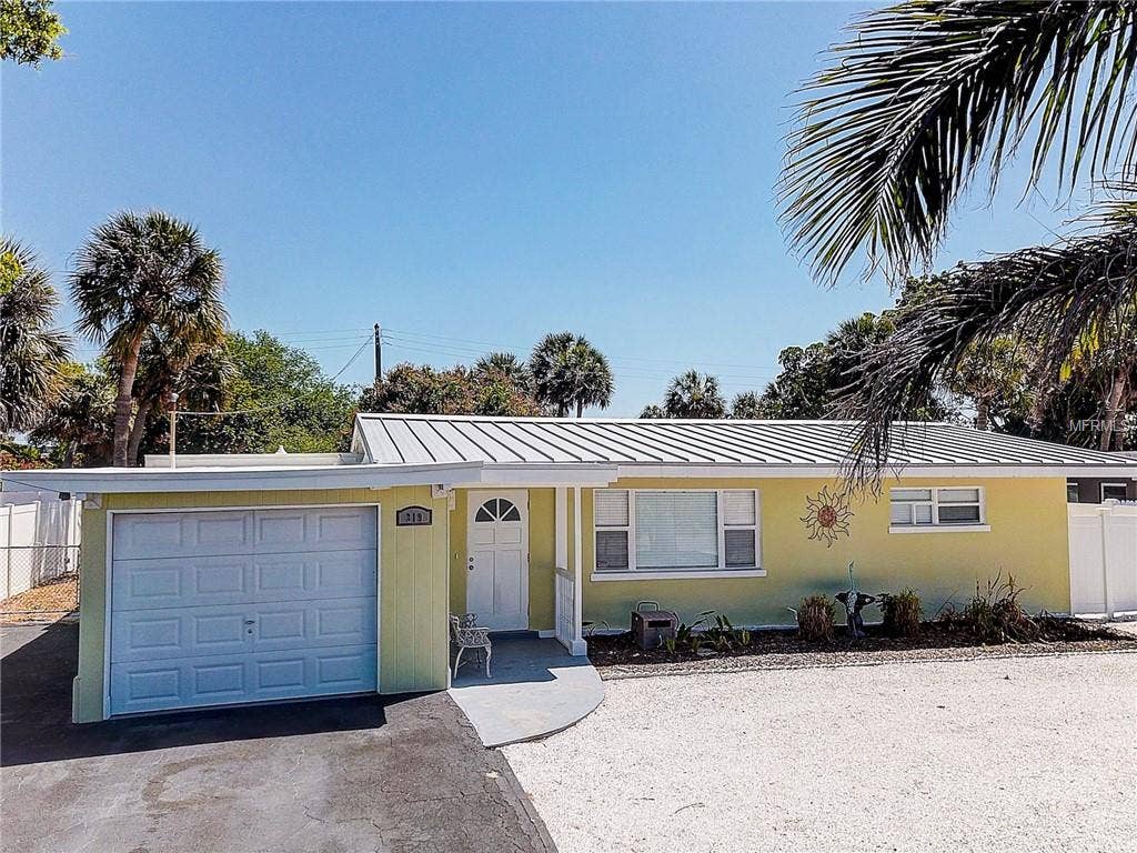 319 39TH AVENUE, St Pete Beach, FL 33706 =