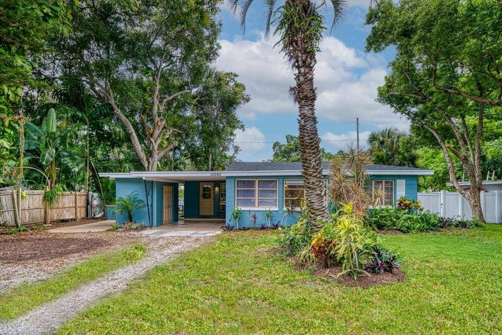 10560 54TH AVENUE N, St Petersburg, FL 33708 Front Exterior