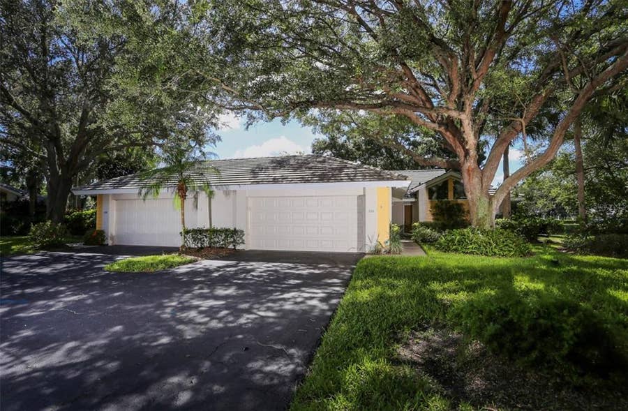 Property photo for 226 SOUTHAMPTON LANE, #257, Venice, FL