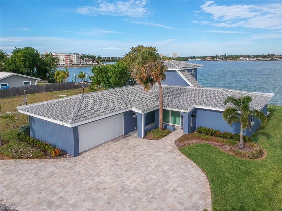 Property photo for 6980 S SHORE DRIVE S, South Pasadena, FL