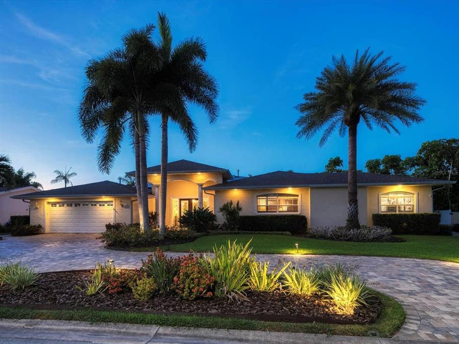Property photo for 315 BELLE ISLE AVENUE, Belleair Beach, FL