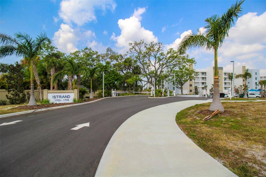 Property photo for 1703 N TAMIAMI TRAIL, #B406, Sarasota, FL