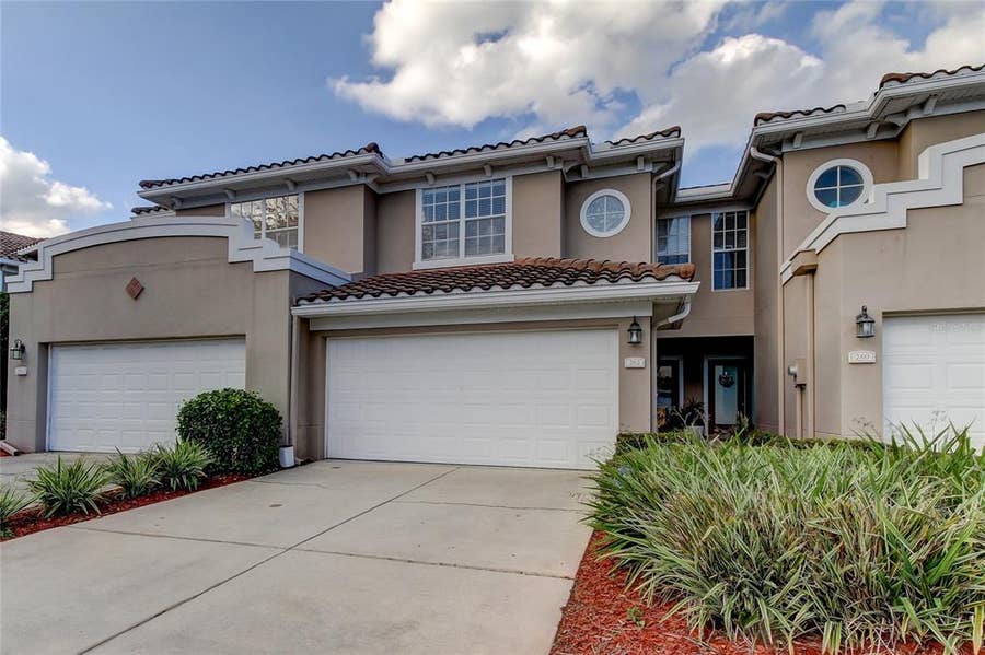 Property photo for 262 VALENCIA CIRCLE, St Petersburg, FL