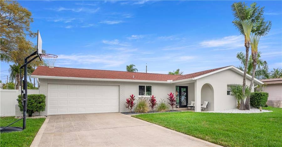 Property photo for 6960 GRANDE VISTA WAY S, South Pasadena, FL