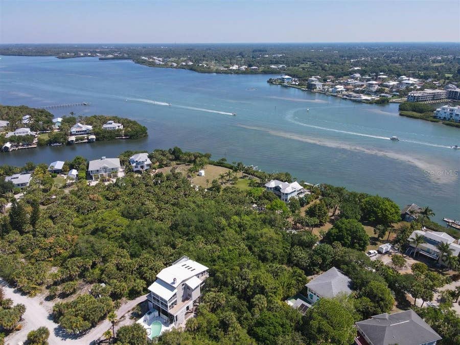 Property photo for 14 BAYSHORE CIRCLE, Placida, FL