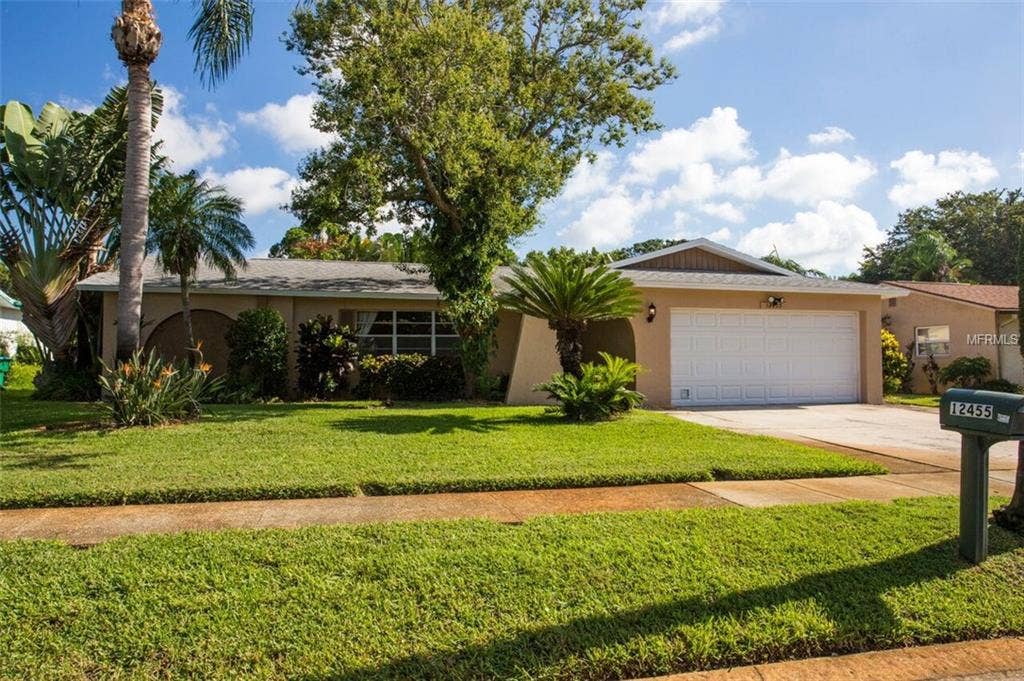 12455 MONARCH CIRCLE, Seminole, FL 33772 =