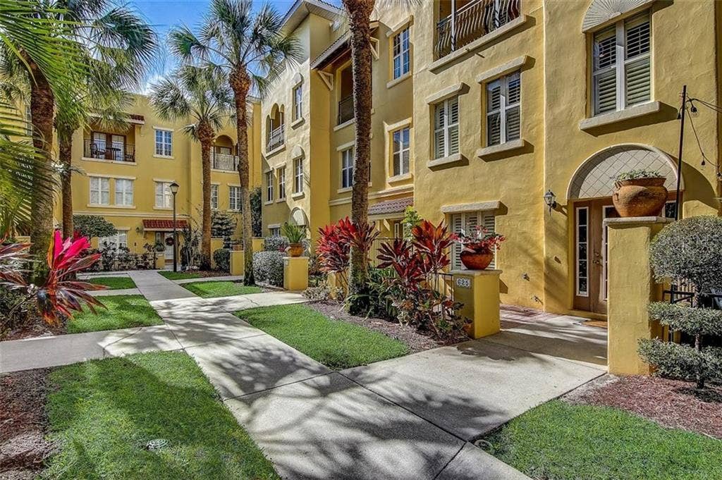 625 CASABELLA CIRCLE, Tampa, FL 33609 625 CASABELLA CIRCLE, Tampa, FL 33609