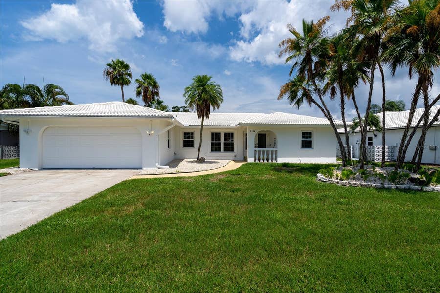 Property photo for 7354 BILTMORE DRIVE, Sarasota, FL