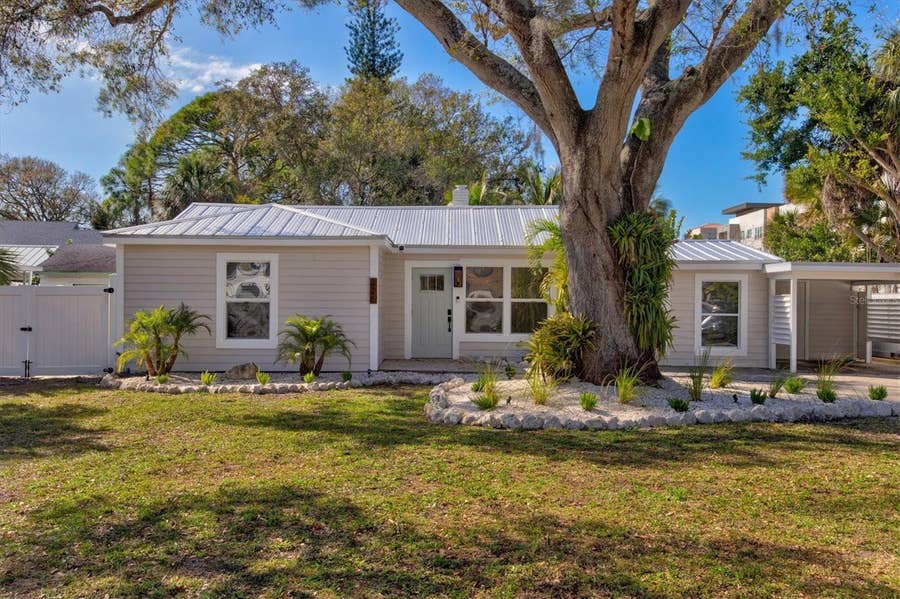Property photo for 326 S LIME AVENUE, Sarasota, FL