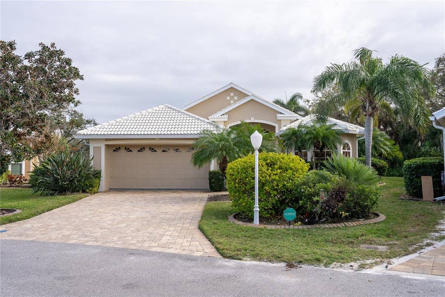 Property photo for 326 SAINT GEORGE COURT, #14, Venice, FL