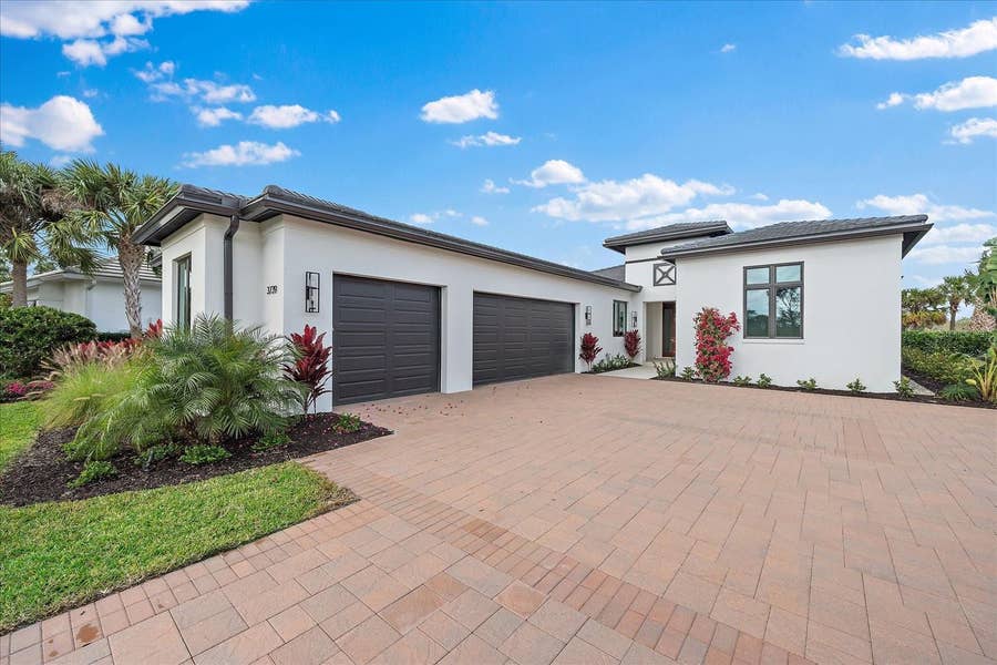 Property photo for 3739 CALEDONIA LANE, Sarasota, FL