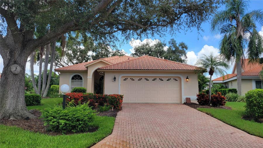 Property photo for 7557 FAIRLINKS COURT, Sarasota, FL