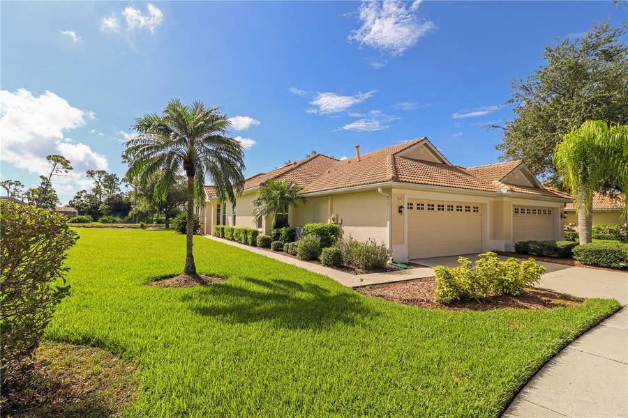 Property photo for 5107 WHISPERING OAKS DRIVE, North Port, FL