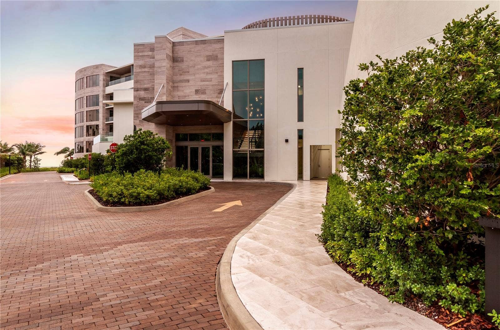 1561 GULF OF MEXICO DRIVE, #403, Longboat Key, FL 34228 Residences Amenity Building Entrance