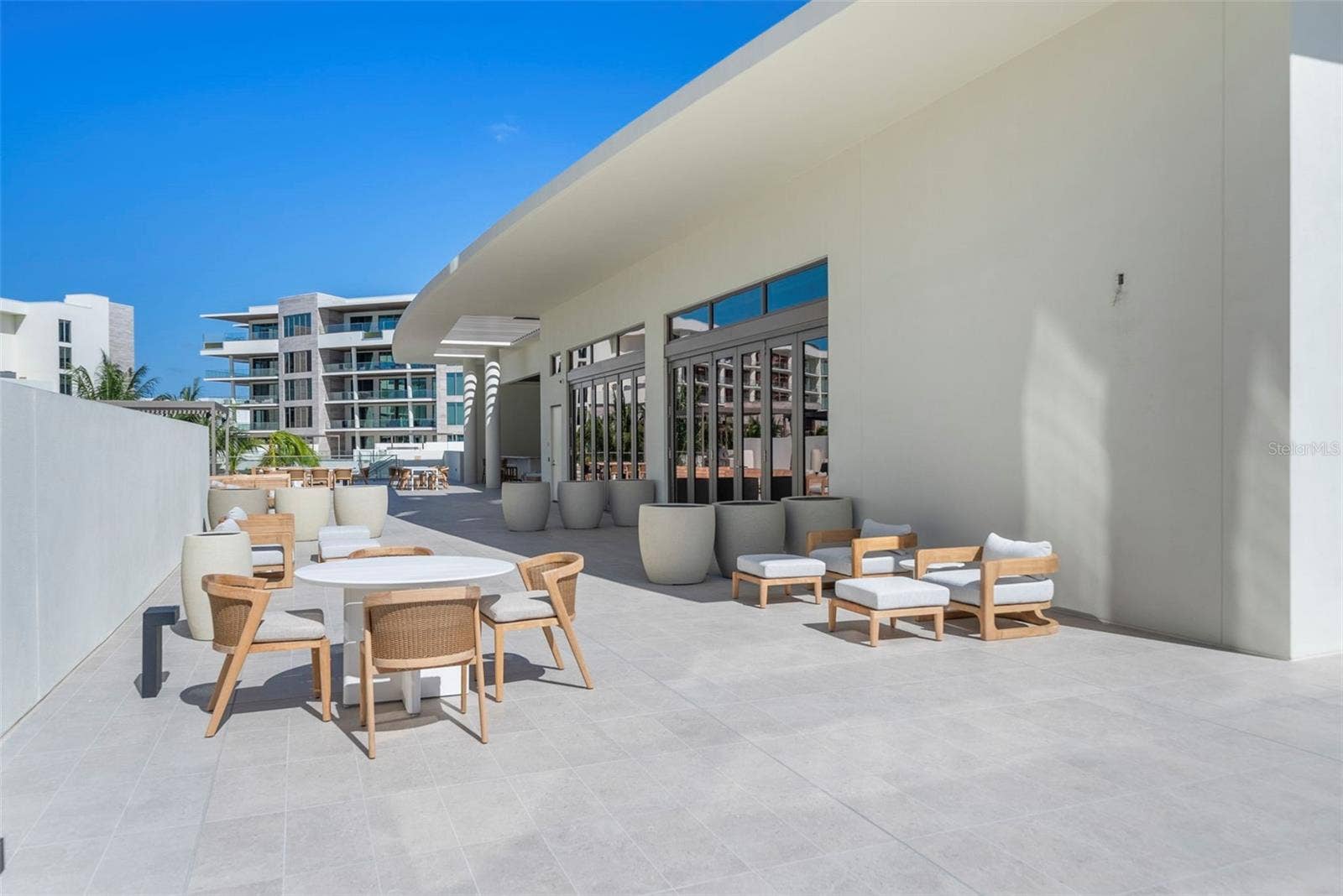 1561 GULF OF MEXICO DRIVE, #403, Longboat Key, FL 34228 Residences Clubhouse Terrace