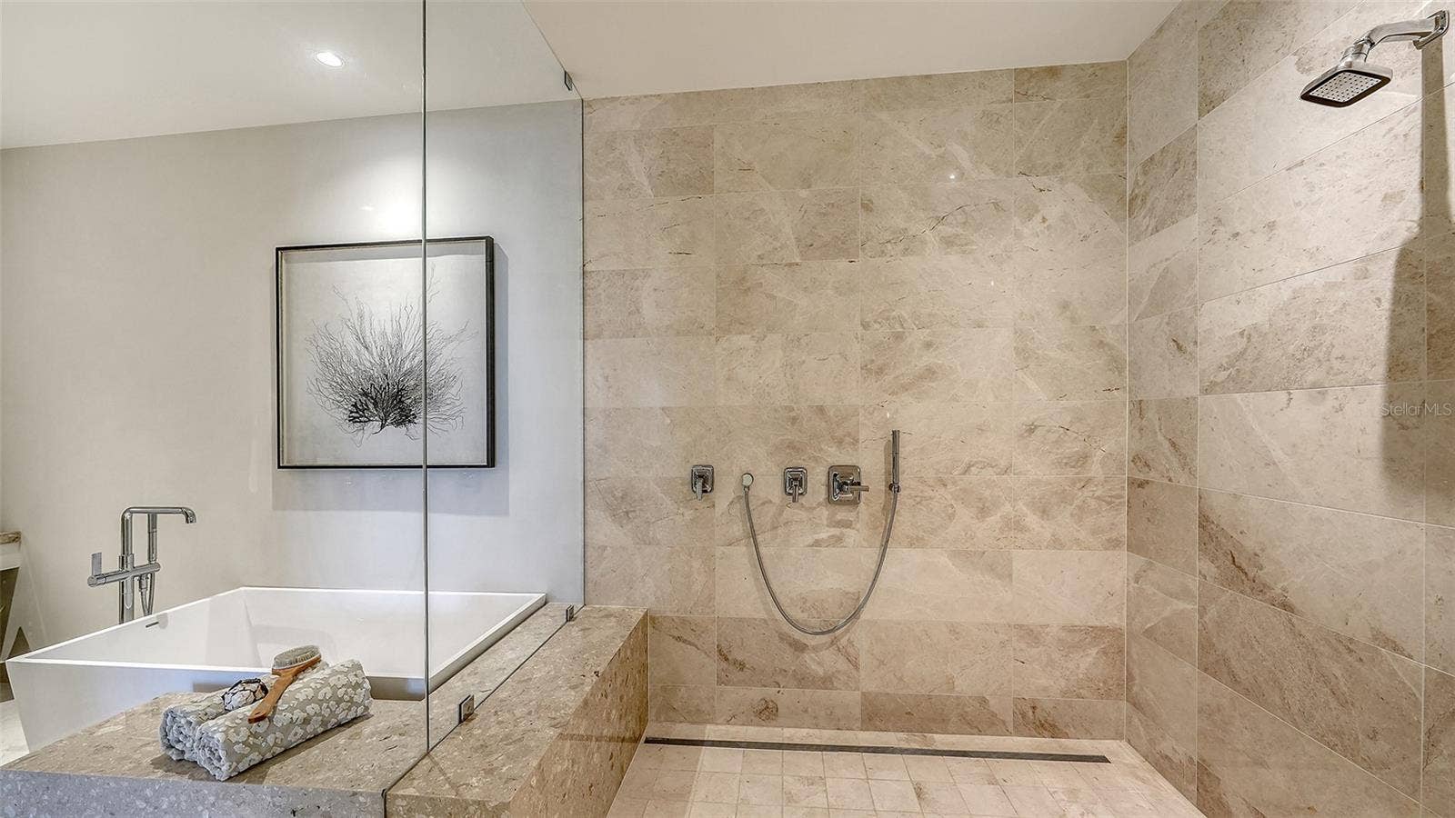 1561 GULF OF MEXICO DRIVE, #403, Longboat Key, FL 34228 1561 GULF OF MEXICO DRIVE, #403, Longboat Key, FL 34228