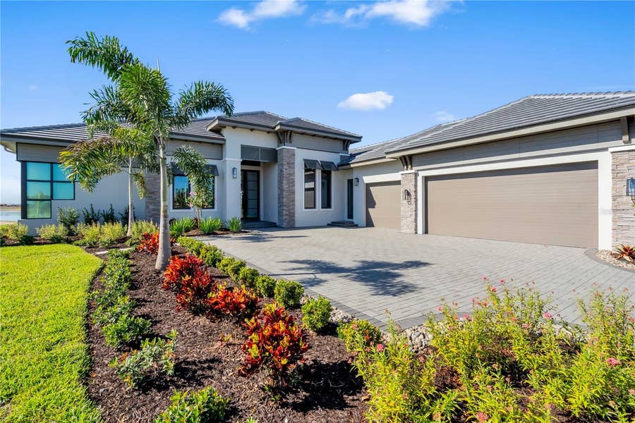 Property photo for 1018 BLUE SHELL LOOP, Sarasota, FL