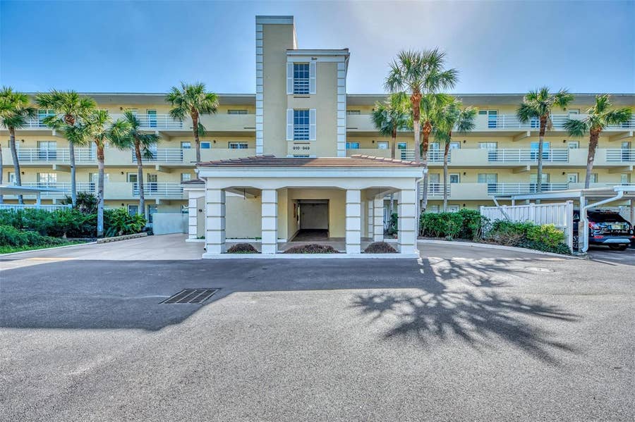 Property photo for 917 WEXFORD BOULEVARD, #917, Venice, FL
