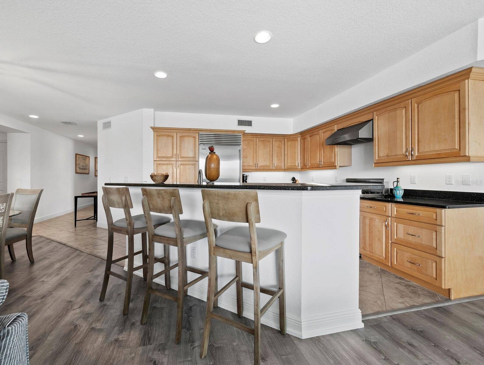 650 GOLDEN GATE POINT, #401, Sarasota, FL 34236 650 GOLDEN GATE POINT, #401, Sarasota, FL 34236