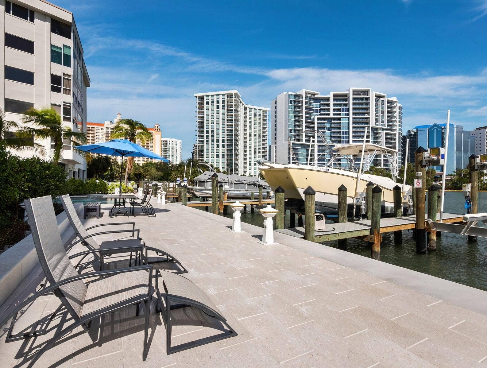 650 GOLDEN GATE POINT, #401, Sarasota, FL 34236 650 GOLDEN GATE POINT, #401, Sarasota, FL 34236