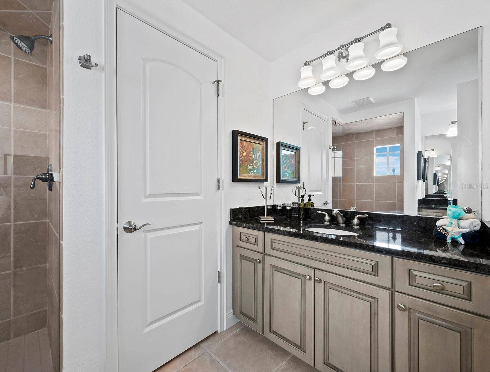 650 GOLDEN GATE POINT, #401, Sarasota, FL 34236 650 GOLDEN GATE POINT, #401, Sarasota, FL 34236