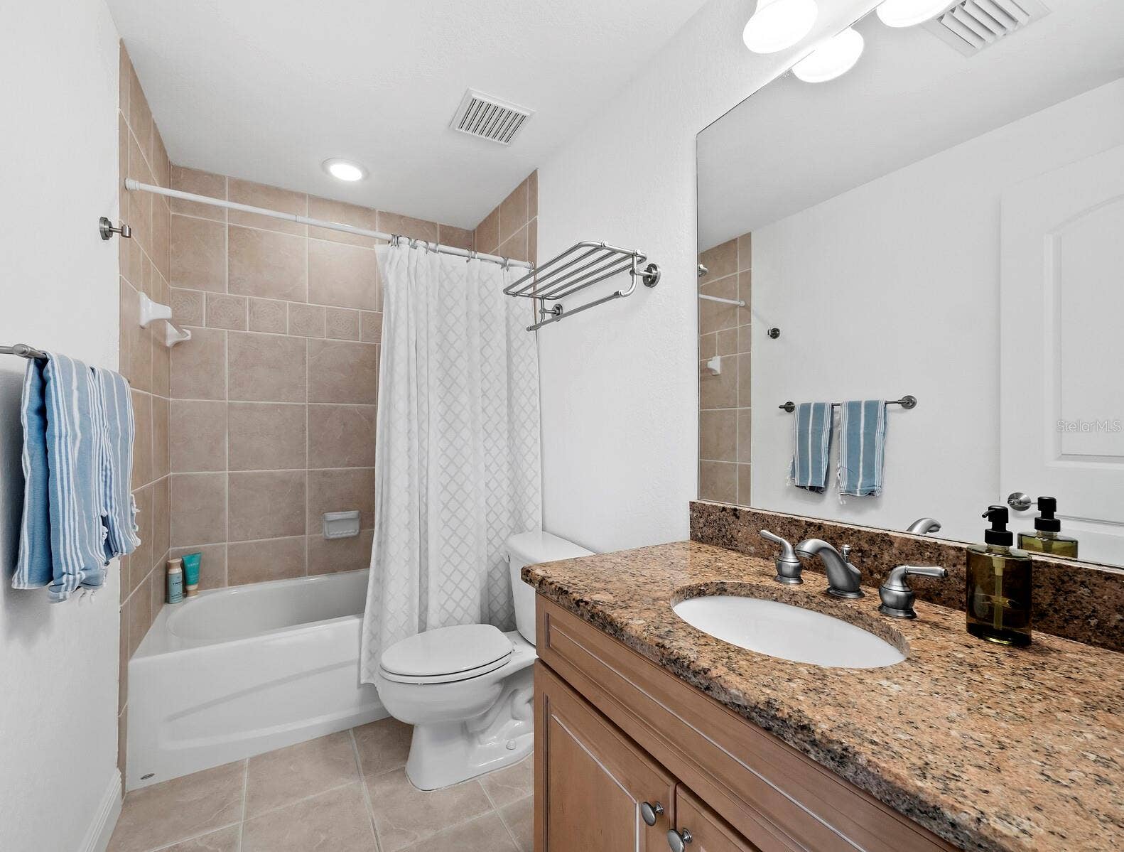 650 GOLDEN GATE POINT, #401, Sarasota, FL 34236 650 GOLDEN GATE POINT, #401, Sarasota, FL 34236