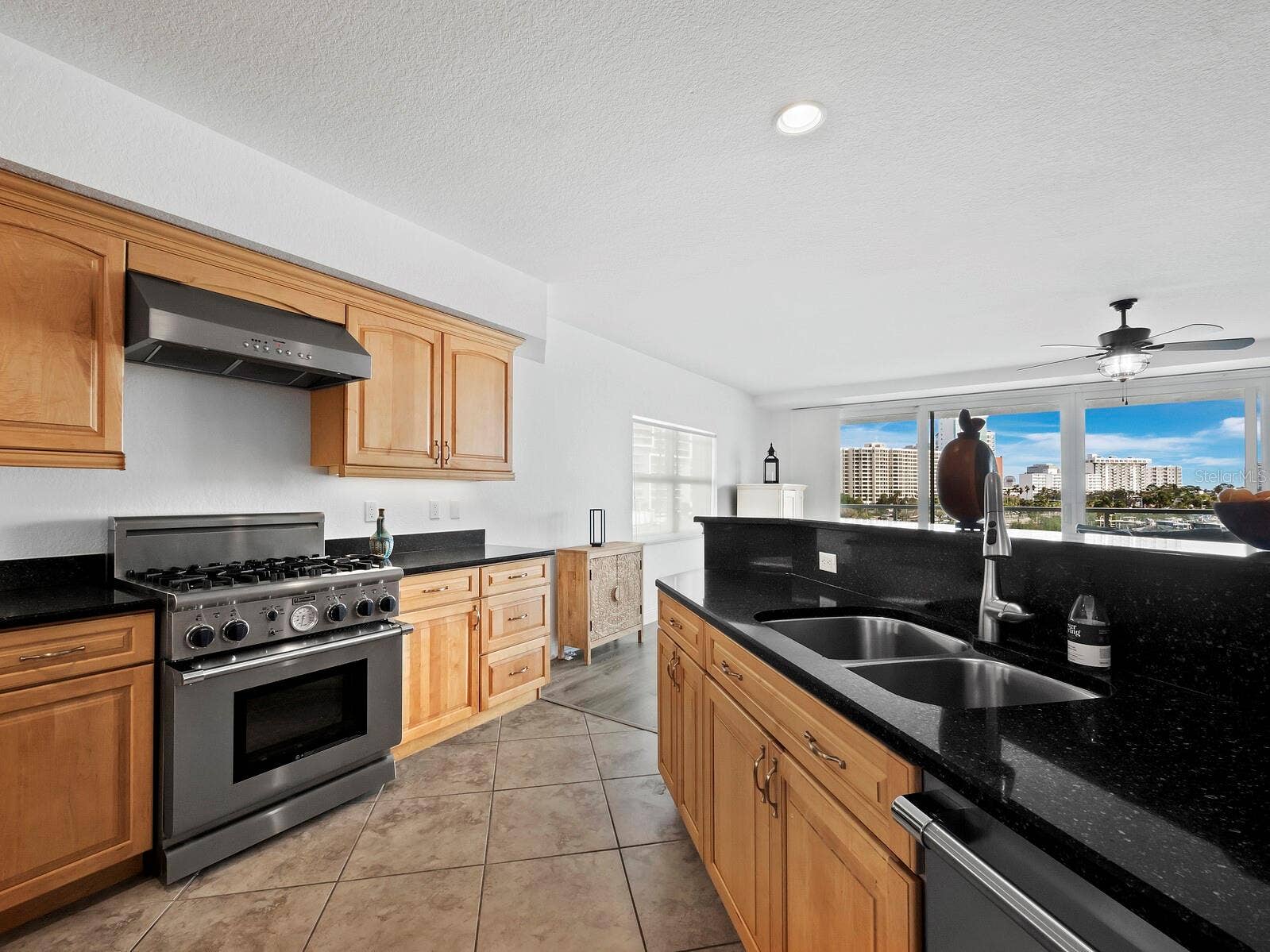 650 GOLDEN GATE POINT, #401, Sarasota, FL 34236 650 GOLDEN GATE POINT, #401, Sarasota, FL 34236