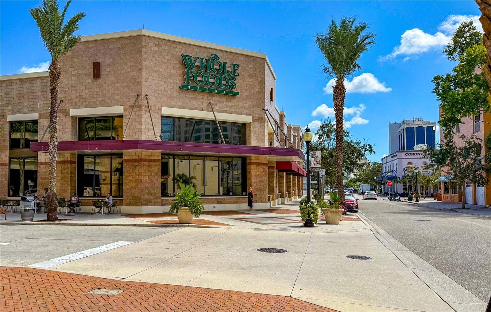 1305 4TH STREET, #401B, Sarasota, FL 34236 3-Blocks from Whole Foods Grocery
