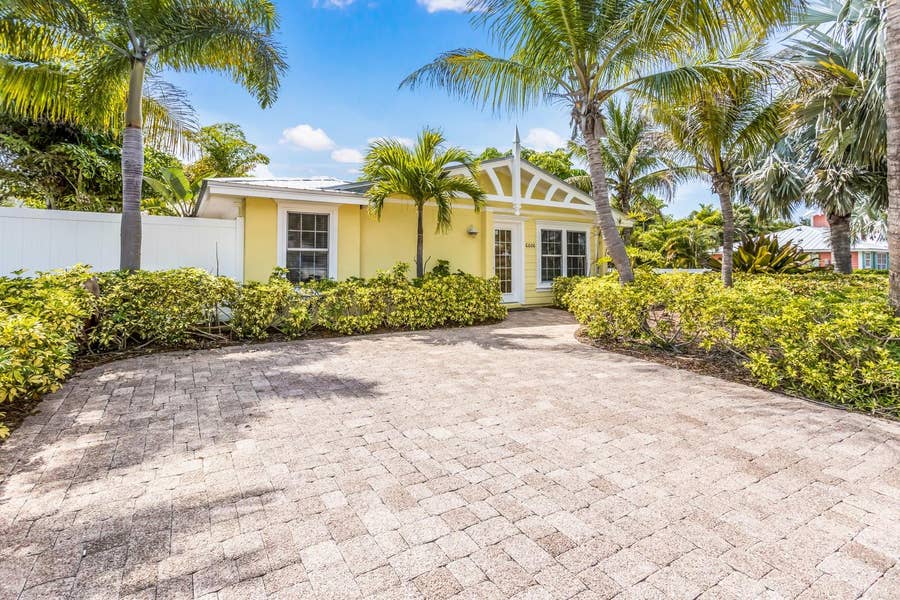 Property photo for 6606 HOLMES BOULEVARD, #3, Holmes Beach, FL